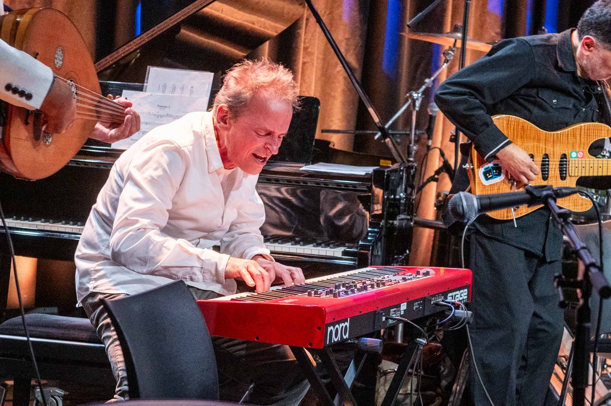 Mike Herting am Piano ...