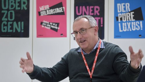 Betriebsrats-Chef Ralf Heller wartet auf Entscheidungen.