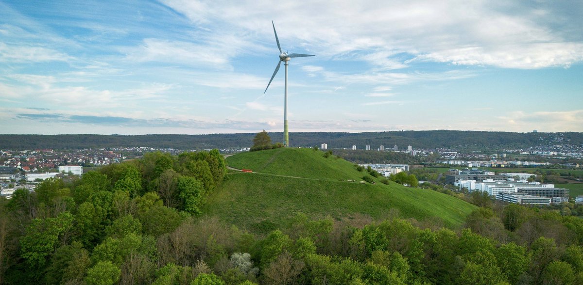 Windrad auf dem Grünen Heiner bei Weilimdorf, bislang die einzige Anlage auf Stuttgarter Gemarkung. Könnte erstmal so bleiben. Foto: Julian Rettig 