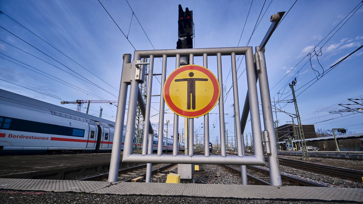 Nicht betreten gilt für Stuttgart 21 noch bis (mindestens) 2030. Foto: Joachim E. Röttgers