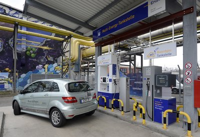 Autarke Wasserstofftankstelle der EnBW in Stuttgart. Foto: NIP