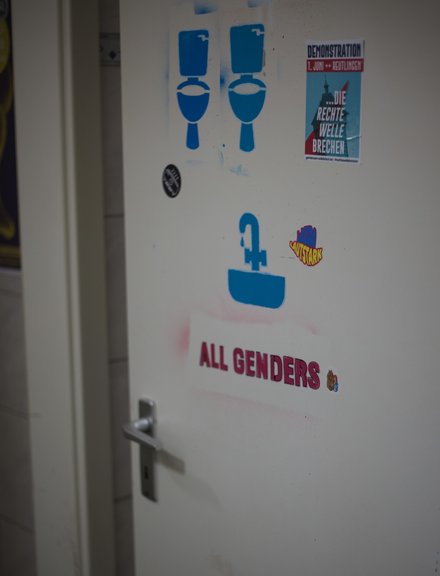 Macht keinen Unterschied: eine Toilette für alle.