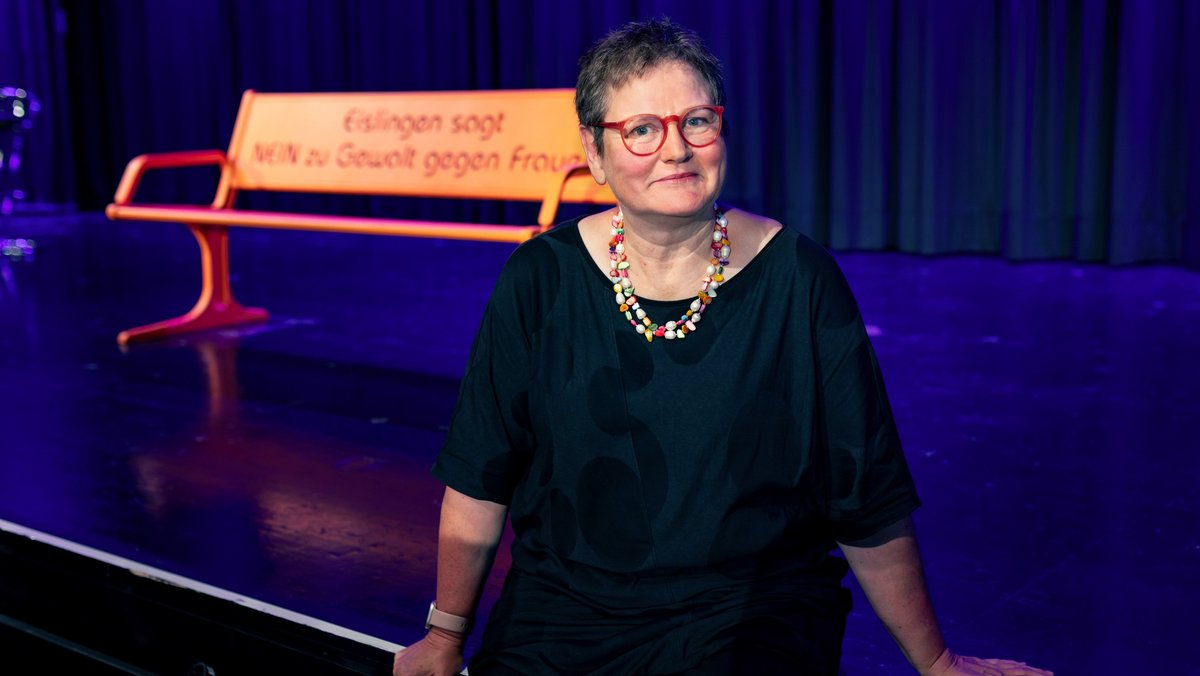 Leni Breymaier widmet sich nach ihrer Bundestagszeit nun der Lokalpolitik in Eislingen, hier bei der Eislinger Frauen Aktion. Foto: Julian Rettig Leni Breymaier widmet sich nach ihrer Bundestagszeit nun der Lokalpolitik in Eislingen, hier bei der Eislinger Frauen Aktion. Foto: Julian Rettig
