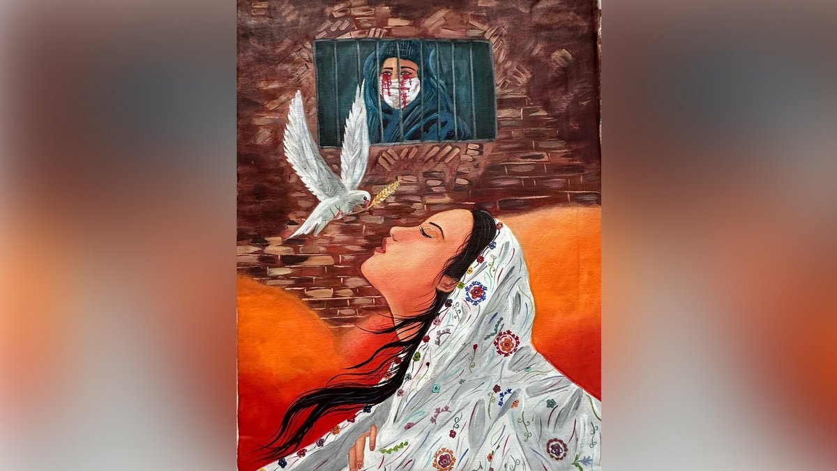 "Ich zeige zwei Frauen: eine in beengter Dunkelheit, die andere in friedlichem Schlaf. Blumen auf dem Schleier stehen für einen Frühling, in dem Schulen und Universitäten sich auch wieder für Frauen öffnen. Dunkle Farben repräsentieren Unwissenheit. Frauen in Afghanistan heute sind wie Vögel im Käfig, mit Schmerz und Trauma."