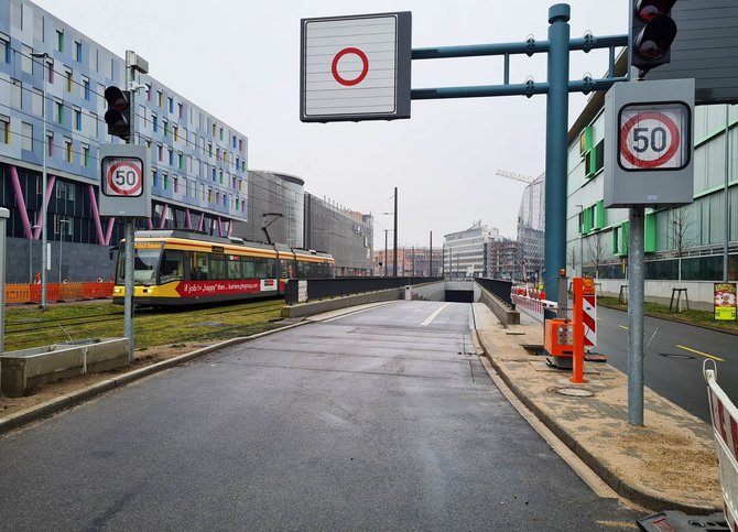 Der Autotunnel an der Kriegsstraße ist immer noch im Bau. Foto: Florian Kaufmann