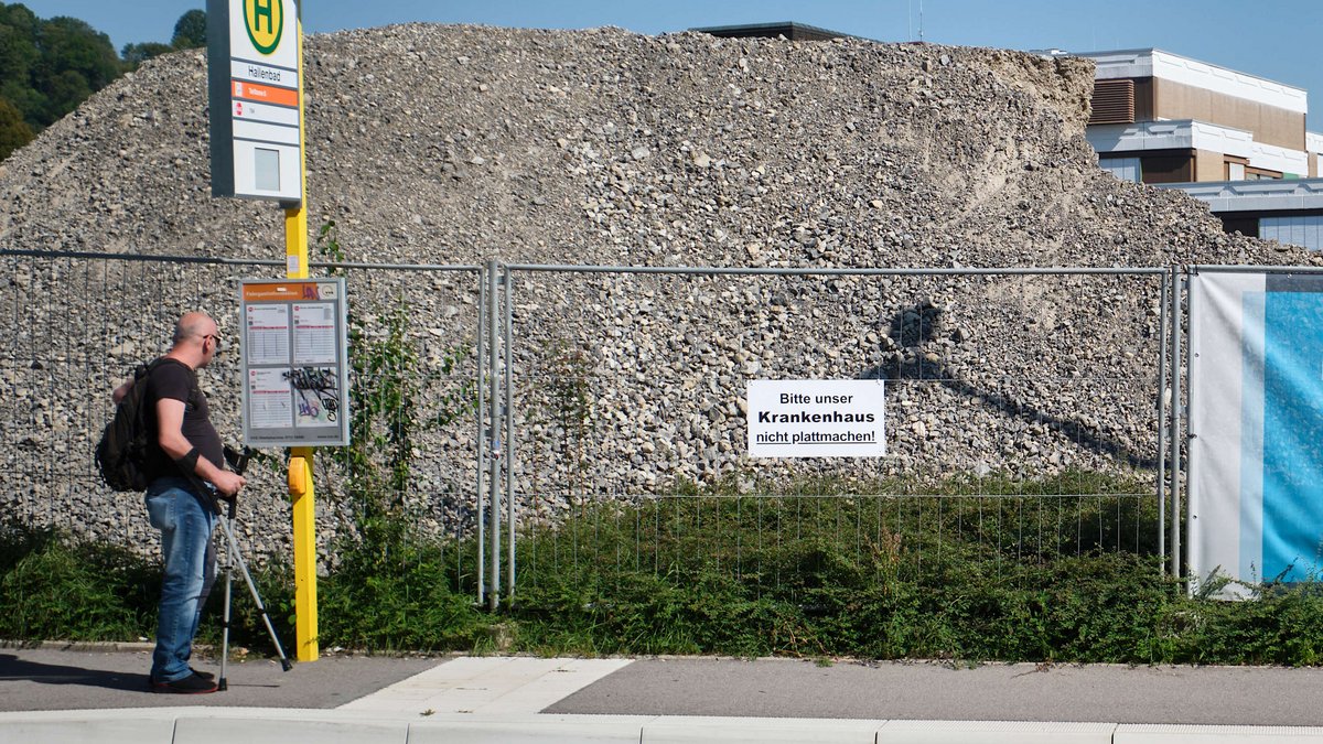 Stiller Protest gegen die Krankenhausschließung in Herrenberg, September 2023. Foto: Joachim E. Röttgers