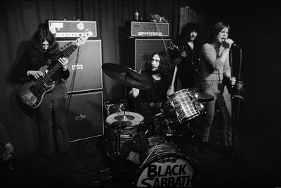Da war Ozzy Osbourne (r.) noch ein Strich in der Landschaft: Black Sabbath in der Manufaktur am 20. Dezember 1969.