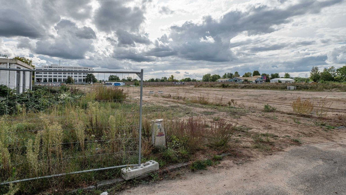 Auf dem C-Areal in dAuf dem C-Areal in der Karlsruher Nordstadt sollen in drei Jahren 1.000 Wohnungen entstehen. Foto: Jens Volleer Karlsruher Nordstadt sollen in drei Jahren 1.000 Wohnungen entstehen. Foto: Jens Volle
