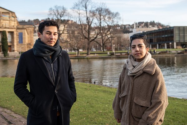 Jassin Akhlaqi und Wafaa Naes von den Jugendlichen ohne Grenzen. 