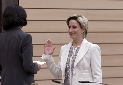 Das freut alle: Nicole Hoffmeister-Kraut (CDU) ist Ministerin und Mama zugleich.