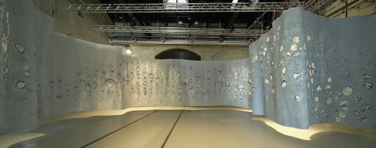 Was sich hier windet und klingt, waren in einem früheren Leben Jeans-Hosen. 