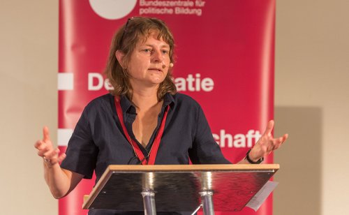 Claudia Barth, Professorin für Soziale Arbeit in Esslingen. Foto: Bundeszentrale für politische Bildung, Laurin Schmid/Bundesfoto