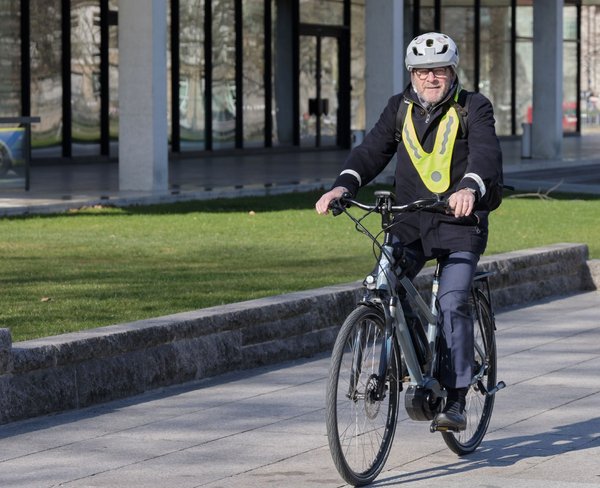 Radfahrer Hermann findet die fünf Zeilen im Vertrag zu Rad- und Fußverkehr "bescheiden".