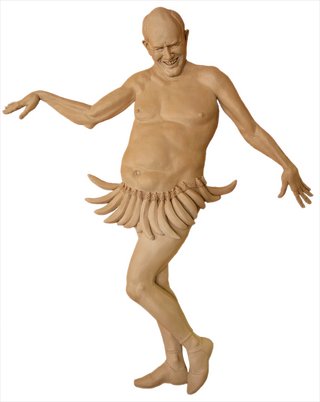 Die Skulptur "Bananen-Kauder" von Peter Lenk. Kauder hatte den Künstler um einen Beitrag für die Tuttlinger Afrika-Hilfe gebeten; Lenk lieferte dieses passende Stück. Foto: Susanne Marx