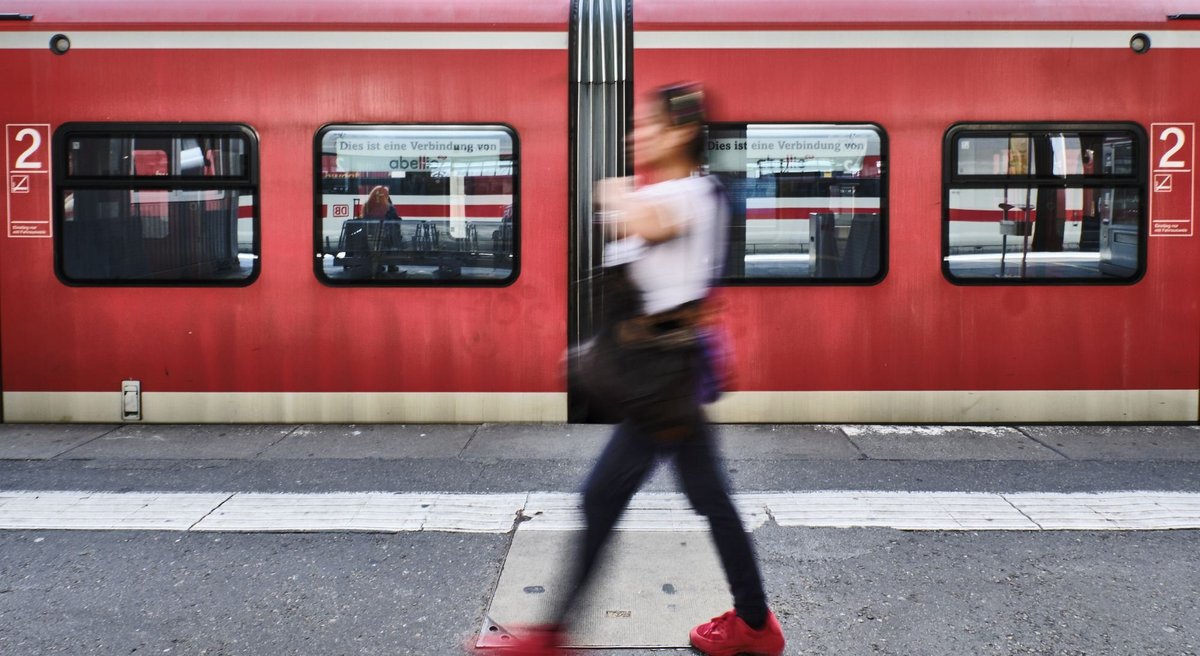 Nicht der Wettbewerb, sondern der 3-Löwen-Takt hat dem Bahnverkehr im Südwesten Beine gemacht. Fotos: Joachim E. Röttgers