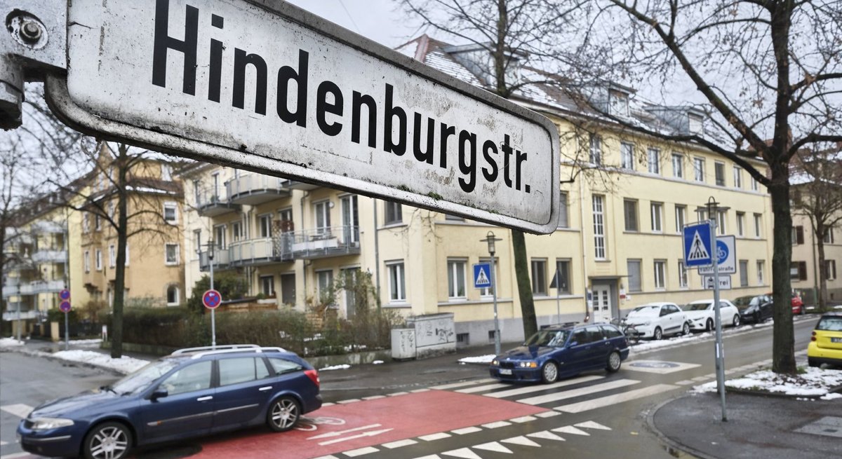 Auch sie heißt immer noch so: die Hindenburgstraße in Esslingen. Foto: Joachim E. Röttgers