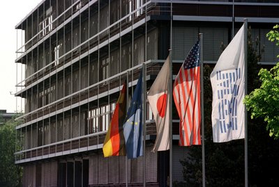 IBM ist international unterwegs. Deutsche Arbeitsplätze sind teuer. 