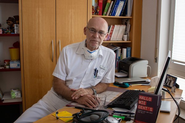 Impfbefürworter: Internist Thomas Ledig. Foto: Kontext Impfbefürworter: Internist Thomas Ledig. Foto: Kontext