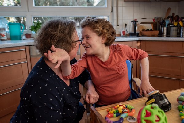 Ursula Hofmann mit ihrem jüngsten Kind Anne.