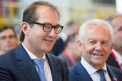 Verkehrsminister Alexander Dobrindt mit Bahn-Chef Rüdiger Grube. Foto: BMVI/Flickr, CC BY-ND 2.0