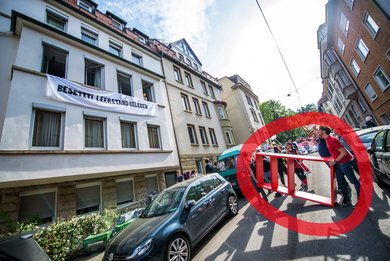 Nach Auswertung der EG Kontext handelt es sich höchstwahrscheinlich auf allen Bildern um das gleiche Regal. 