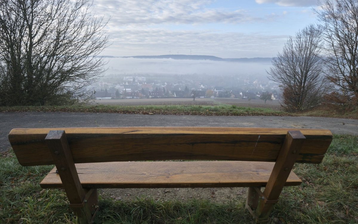 Noch viel Platz auf der Bank: Blick auf Tengen an der schweizer Grenze. Mehr Fotos mit Klick auf den Pfeil.