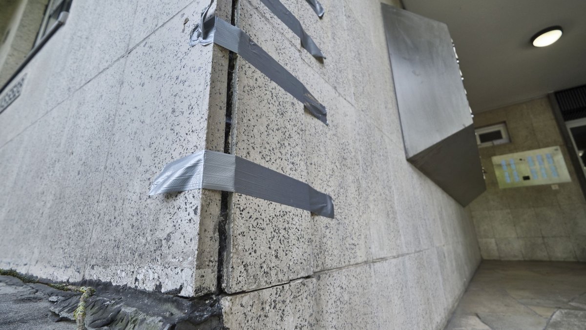 Da soll wer jemand behaupten, die Vonovia kümmere sich nicht um Instandsetzung: Fassade der Mönchstraße 3 in Stuttgart. Fotos: Joachim E. Röttgers