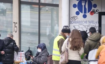 Den Armen wird weiter genommen