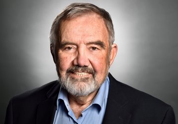 Johannes Hartwich, Stadtrat, findet das Annehmen städtischer Aufträge okay. Sonst bestünde der Rat "nur aus Lehrern und Beamten". Foto: Patrick Pfeiffer