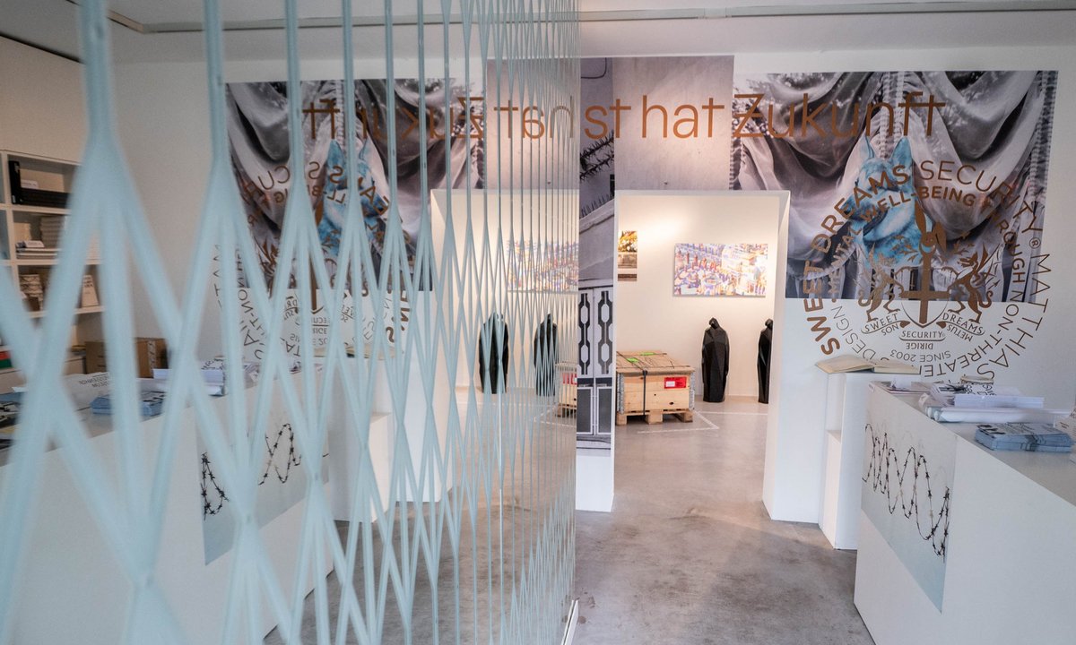 Angst im Spiegel – willkommen in der Ausstellung.