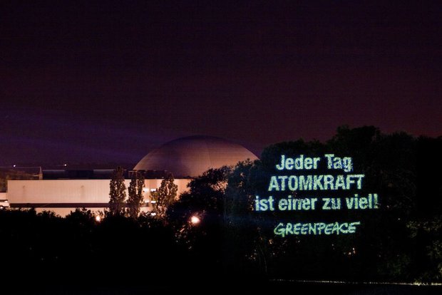 Greenpeace-Aktion in Neckarwestheim im Jahr 2011. Foto: Joachim E. Röttgers