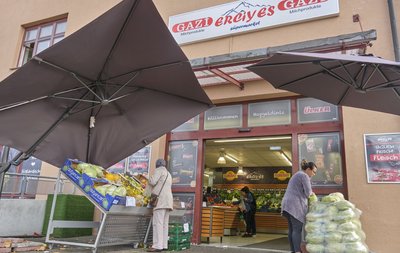 Hier haben die Eltern gearbeitet. Hier haben die Eltern gearbeitet.