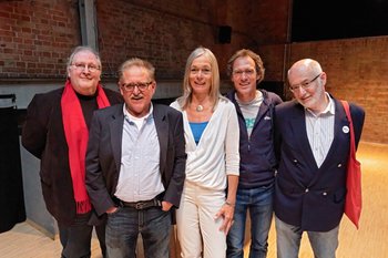 Der neue Kontext-Vorstand: Gerhard Manthey, Wilhelm Reschl, Petra Bewer, Dieter Baumann, Johannes Rauschenberger Foto: Joachim E. Röttgers