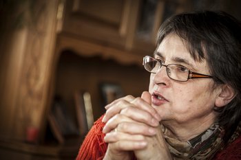 "Milchrebellin" Elfriede Ramsteiner kämpft um jeden Cent. Foto: Martina Wörz 