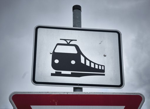 Vorrang vor der Straße? Kriegt die Bahn immerhin beim Netzausbau.
