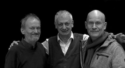 Winfried Wolf, umrahmt von Eisenhart von Loeper (links) und Tom Adler. Foto: Timo Kabel