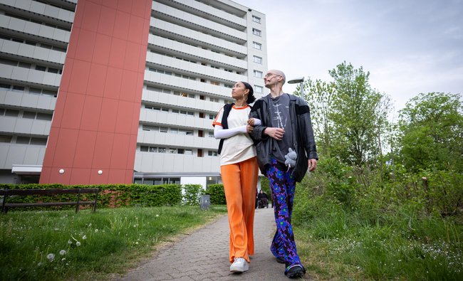 Marie (Vittoria Mensah) mit Maximilian Sprenger vom Citizen Kane Kollektiv.