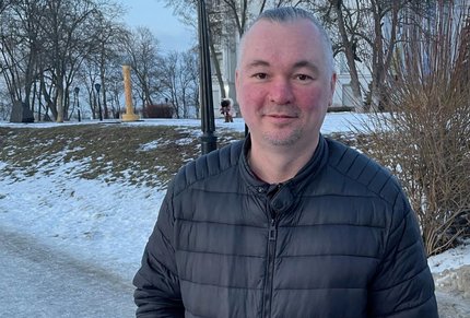 Künstler Witali Kyrychenko hat Erfahrung in Erster Hilfe.