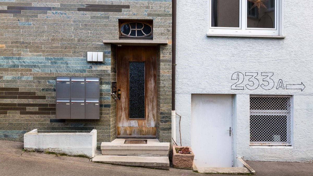 In der Rohrackerstraße 233 in Stuttgart-Rohracker war in der früheren "Wirtschaft zum Hirsch" ein Lager für 60 Männer aus Tschechien untergebracht, die für Daimler arbeiteten.