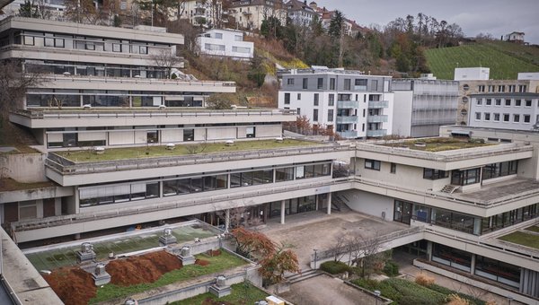 Soll auch weg: die 50 Jahre alte Verwaltungshochschule in Stuttgart.
