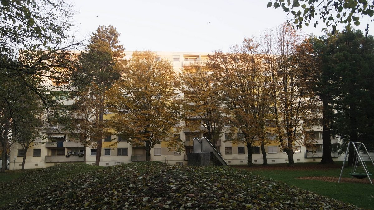 Wohnungen in der Sulzburger Straße 15–19: nach geplanter Privatisierung für die jetzigen MieterInnen unerschwinglich. Fotos: Fabian Kienert