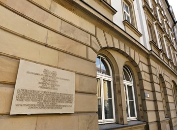 Erinnerungstafel am Haus des Gedenkens. Foto: Joachim E. Röttgers