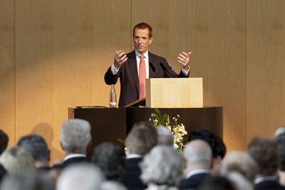 Alexander Kotz (CDU) auf kreativem Höhenflug.