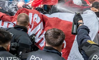 Täter-Opfer-Umkehr mit Tradition