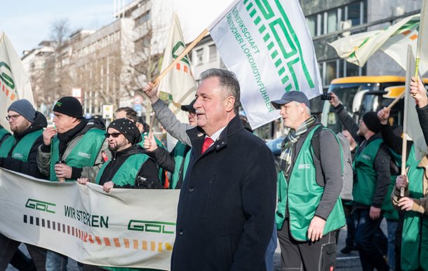 Wenn GDL-Chef Claus Weselsky ruft, stehen die Räder still und Arbeitgeberverbände schäumen. Foto: Jens Volle