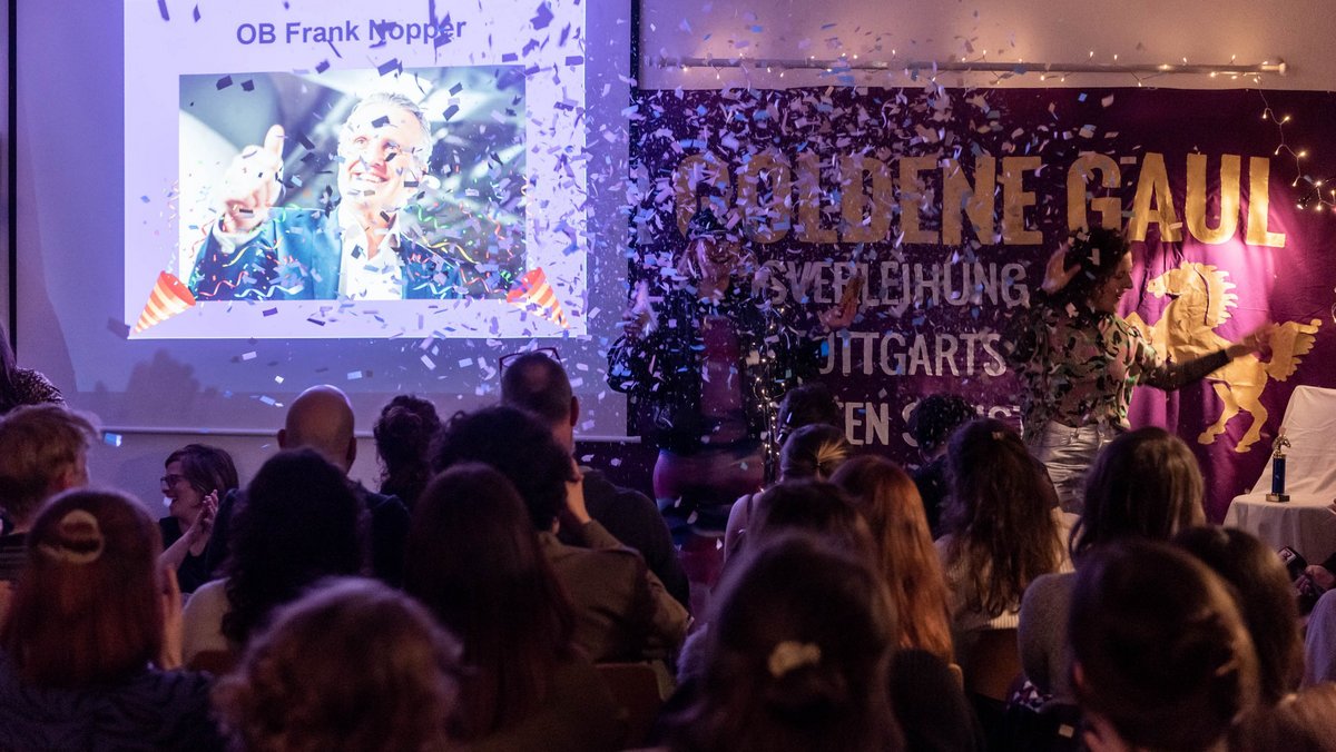 Konfettiregen für den glücklichen Gewinner: Stuttgarts Oberbürgermeister Frank Nopper. Konfettiregen für den glücklichen Gewinner: Stuttgarts Oberbürgermeister Frank Nopper.