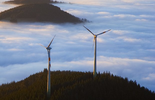 Der Freiburger Hausberg Schauinsland ist wie geschaffen für Windkraft. Foto: Badenova
