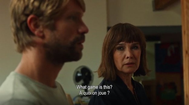 Eine interne Ermittlerin (Desirée Nosbusch) hat mehr als eine Frage. Eine interne Ermittlerin (Desirée Nosbusch) hat mehr als eine Frage.