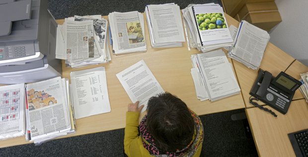 Tonnenweise Papier: Sitzungsvorlagen lesen kostet Zeit.