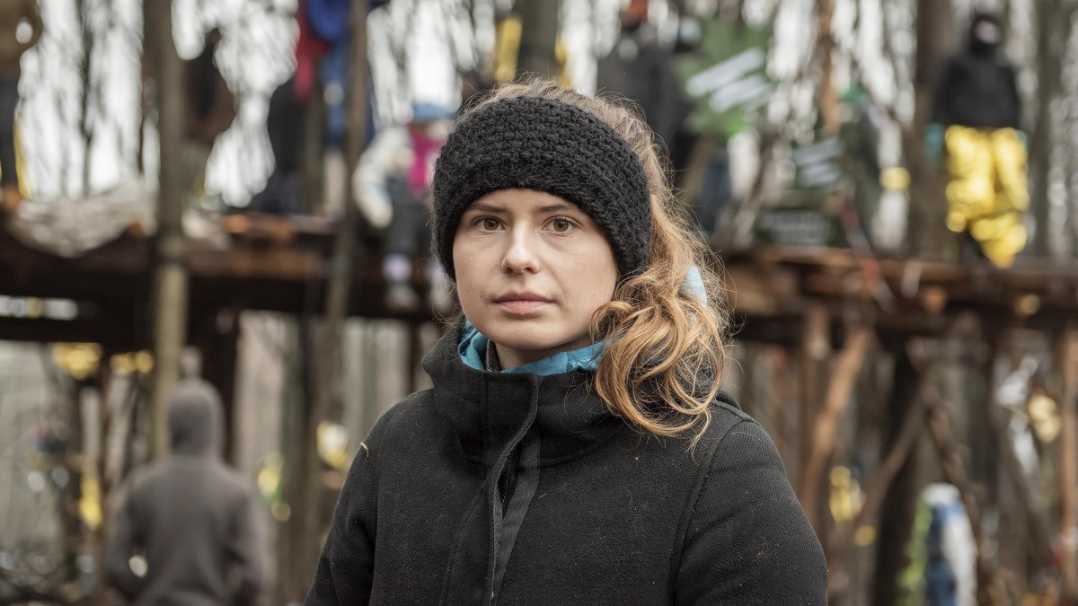 Klimaaktivistin und Grünen-Mitglied Luisa Neubauer fand den Weg auf die Parteitagsbühne. Fotos: Jens Volle